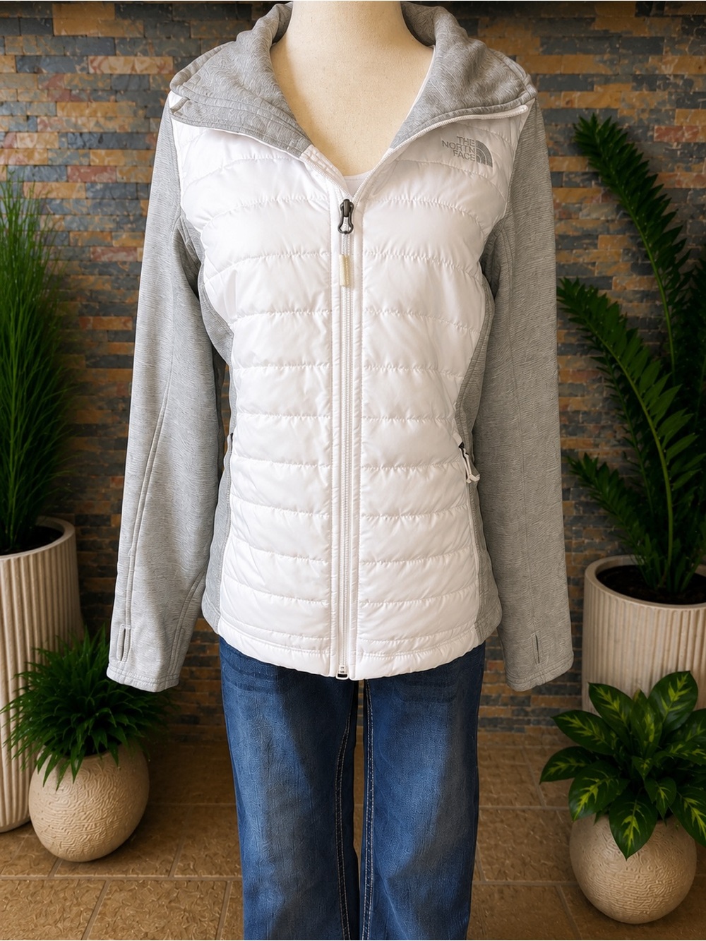 The North Face Women’s White & Gray Hybrid Puffer Jacket